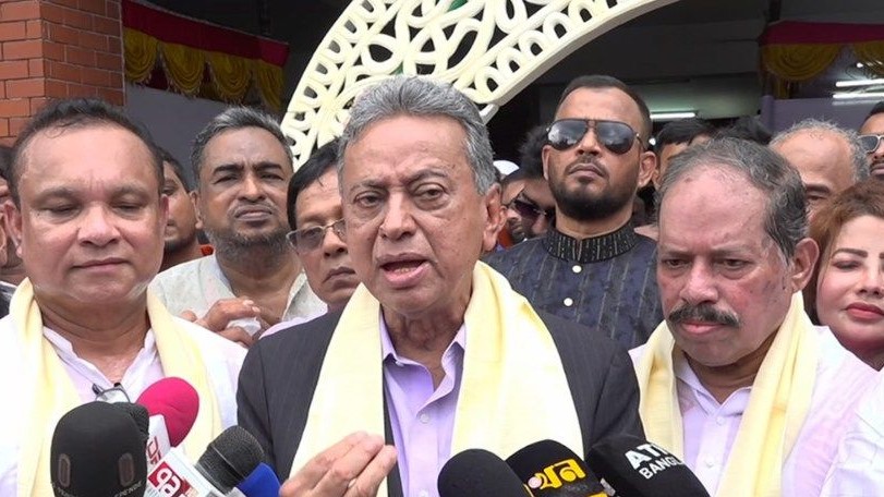 ফেব্রুয়ারিতে নির্বাচনের মাধ্যমে গণতন্ত্র পুনঃপ্রতিষ্ঠা হবে: আমীর খসরু